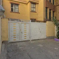 واحد ویلایی همکف ۹۰متربنا حیاط اختصاصی۱۸۰ متر زمین