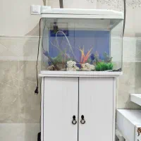 آکواریوم عرض ۵۸طول ۴۵ بدون میز با میز قد ۱۰۶