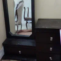 میز آرایش و آیینه