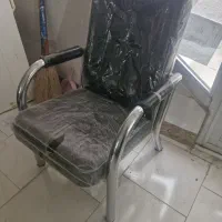 صندلی میز منشی کمد بایگانی و کلیه لوازم متفرقه مطب