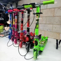 اسکوتر کمک فنردار ترمز دار(آراددوچرخ)