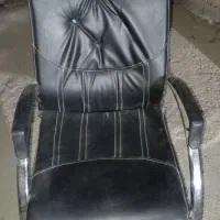 صندلی اداری دسته‌دار سالم و راحت