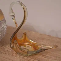 میز عسلی وآباژور چوب نارگیل و شمعدان های پایه برنز|چراغ خواب و آباژور|تبریز, |دیوار