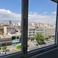 ۱۱۰ متر موقعیت اداری بر خیابان انقلاب تابلو خور