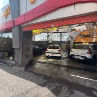 کارگر ماهر کارواش صبحانه