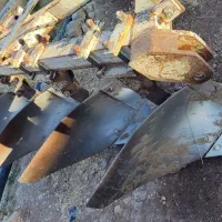 گاوآهن چهار خیش تراکتور ۳۹۹ دیسک ۲۰ پره قطعات|قطعات یدکی و لوازم جانبی|گهواره, |دیوار