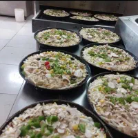 ظرفشور خانم در فستفود و بیرون بر بهشت