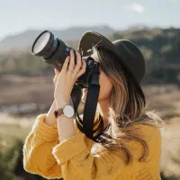 عکاس و فیلمبردار خانوم