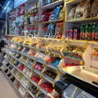 استفاده بهترین قفسه د اجیل خشکبارر مغازه شلف