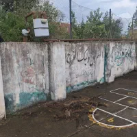 دعوت از گروه جهادی برای رنگ آمیزی حیاط مدرسه