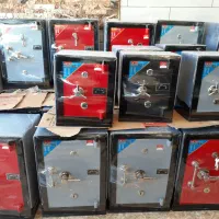 فروشگاه صندوق نسوز|ابزارآلات|لاهیجان, شیشه گران|دیوار