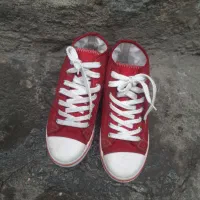 کفش فقط ۱۰۰هزار