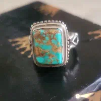 انگشتر فیروزه رگه طلایی