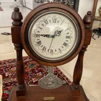 ساعت رو‌میزی زیبا