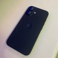 آیفون ۱۶ نورمال