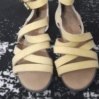 کفش زنانه .صندل مردانه و...