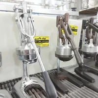 آب مرکبات گیری دستی استیل وارداتی|آبمیوه‌گیر و آب‌مرکبات‌گیر|ساری, |دیوار