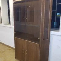 ویترین چوبی شیشه ای