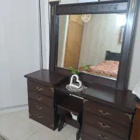 سرویس خواب دو نفره چوبی و برنز و ویترین