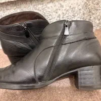 نیم بوت زنانه چرم...در حد نو
