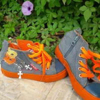 کفش بچه گانه