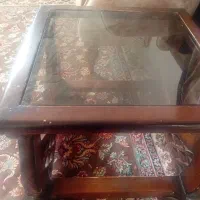 یک عدد میز عسلی