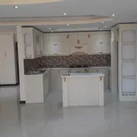 یک اپارتمان طبقه اول در مسکن مهر