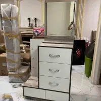 تخت دو نفره و میز توالت
