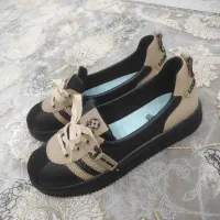 نیم کتونی سایز۳۹و۴۰