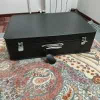 چمدان قدیمی