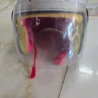 کلاه کاسکت نوجوان