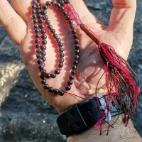 تسبیح سنگ یاقوت سیلان|جواهرات|کوهدشت, |دیوار