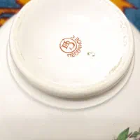 دو عدد کاسه چینی قدیمی دور طلایی|ظروف سرو و پذیرایی|مبارکه, |دیوار