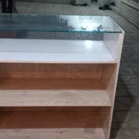 یک عدد ویترین ام دی اف شیشه ۸ میل چرخ دار|بوفه، ویترین، کنسول|شیراز, فرهنگ شهر|دیوار
