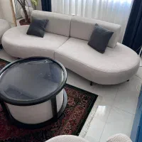 مبل به همراه میز غذاخوری بسیار نو