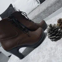 پوتین|کیف، کفش، کمربند|سنقر, |دیوار