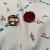 انگشترزنونه فقط مونده کوچیکه وتسبیح ها ۱۰۰هزارمیدم