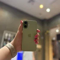 ایفون ۱۷ نرمال