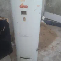 آبگرم ایستاده