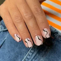 ۳۰ درصد تخفیف ویژه خدمات ناخن