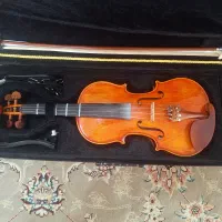 ویولن آندریاس ایست