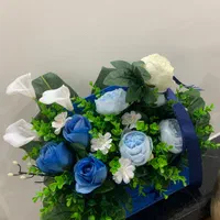 سبد گل مصنوعی آبی و سفید|گل مصنوعی|تهران, مجیدیه|دیوار