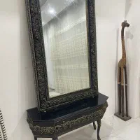 آینه و کنسول پایه دار
