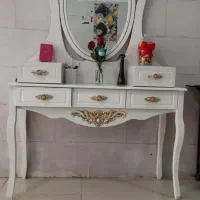 میز و آیینه
