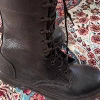 پوتین  سربازی|کیف، کفش، کمربند|سراب, |دیوار