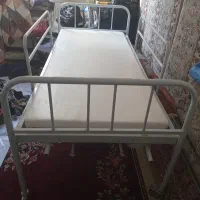 تخت بیمارستان