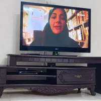 تلویزیون و میز