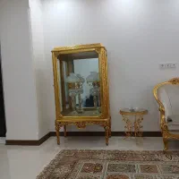 ویترین ورق طلا