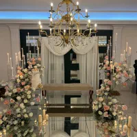 اجرای دیزاین و گلارایی و پایه گل برای مراسم شما