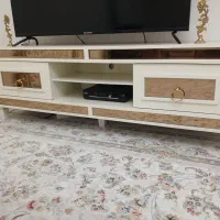 میز تلویزیون در حد نو